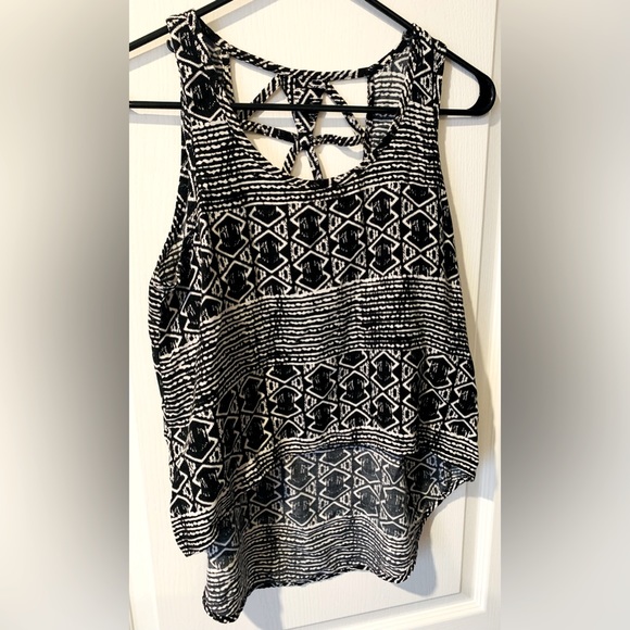 🚨FINAL PRICE🚨 Forever 21 Women’s Top - Picture 1 of 3